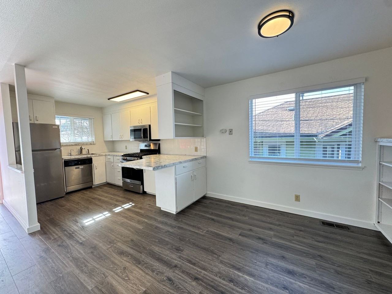 1840 N 52nd St - Photo 5 of 44