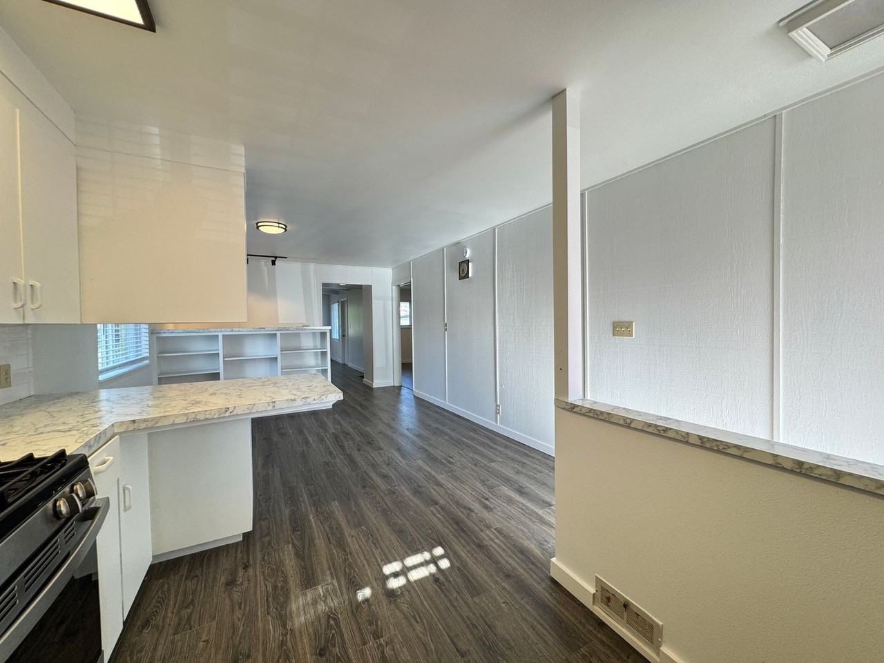 1840 N 52nd St - Photo 7 of 44