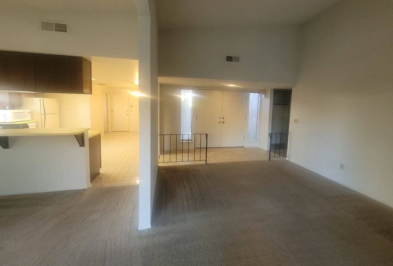 8976 Autumnwood Dr - Photo 5 of 21