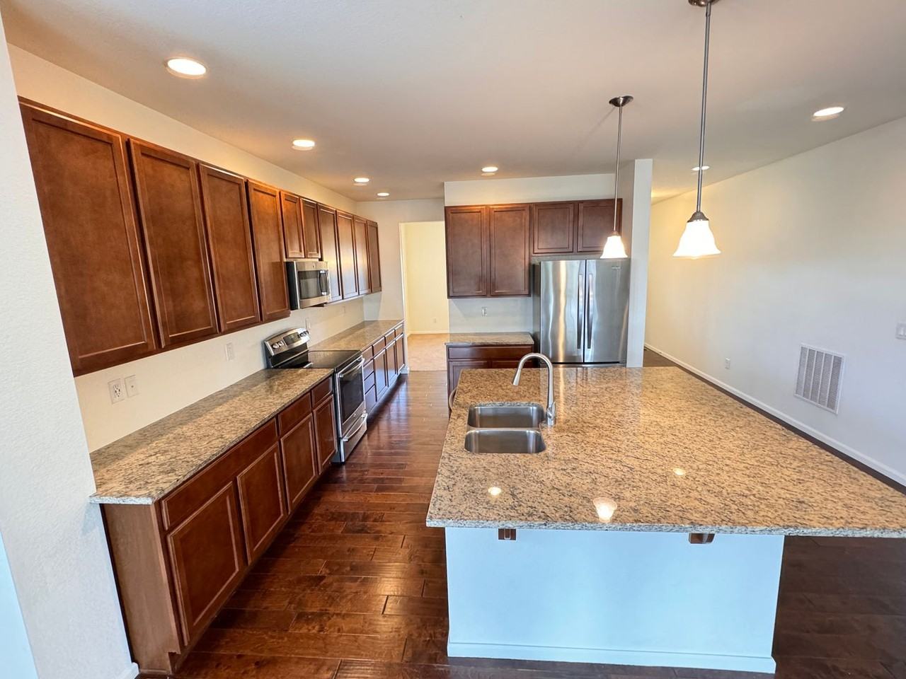 3921 Wild Elm Way - Photo 3 of 23