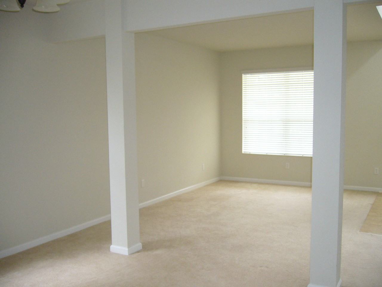 13231 Charfield St - Photo 4 of 10