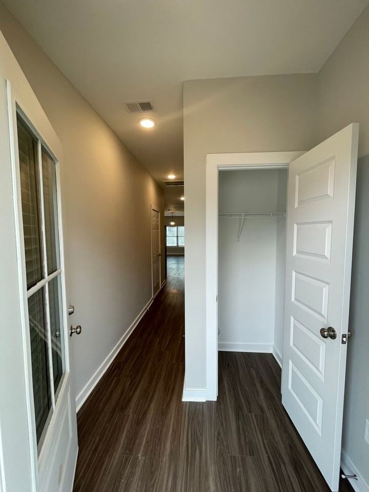 266 Shiloh Creek Dr - Photo 2 of 50