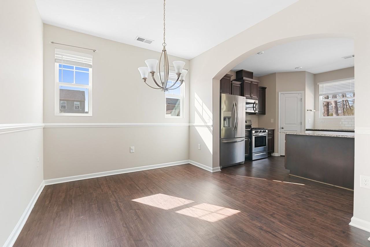 638 Starry Sky Dr - Photo 5 of 24