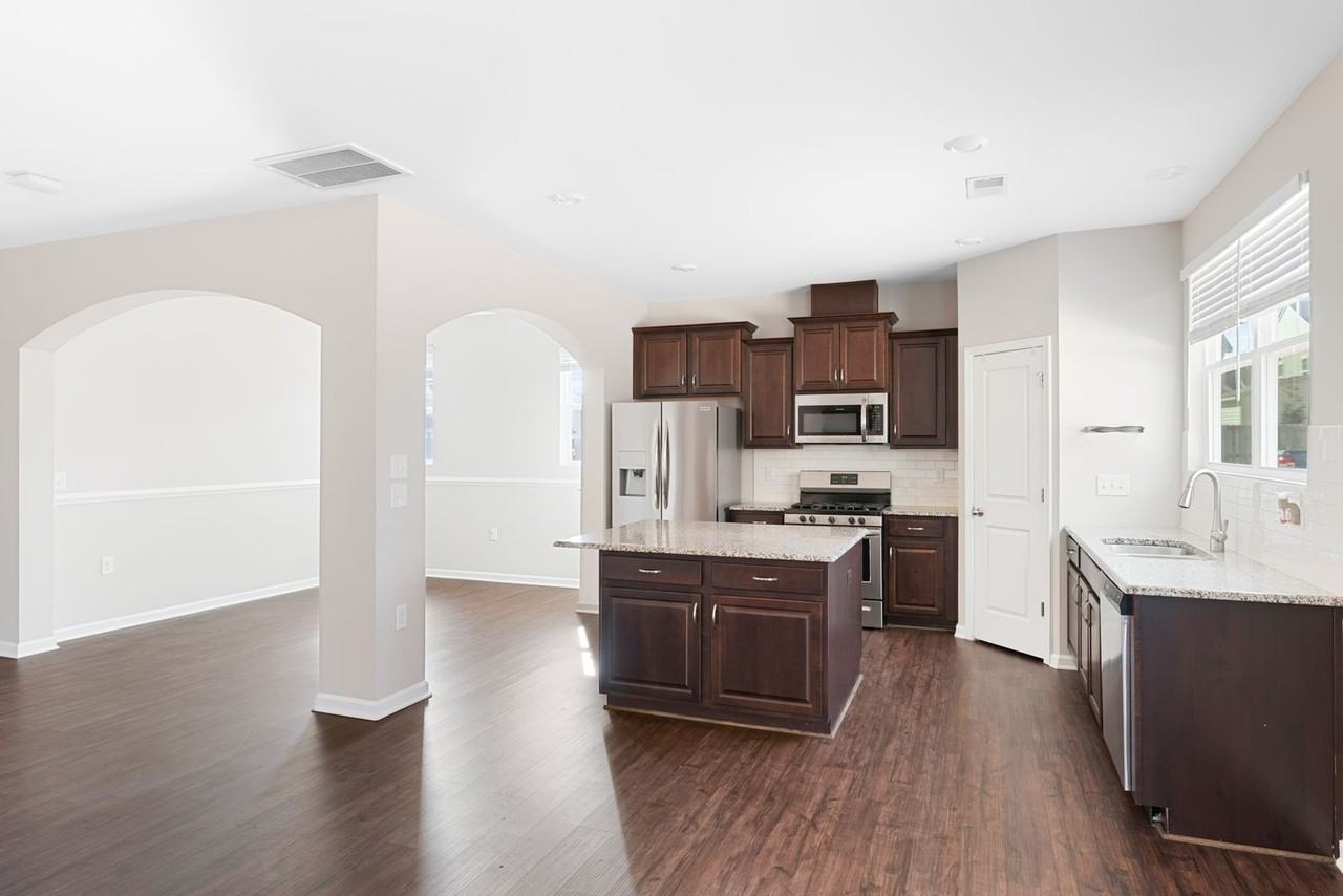 638 Starry Sky Dr - Photo 6 of 24