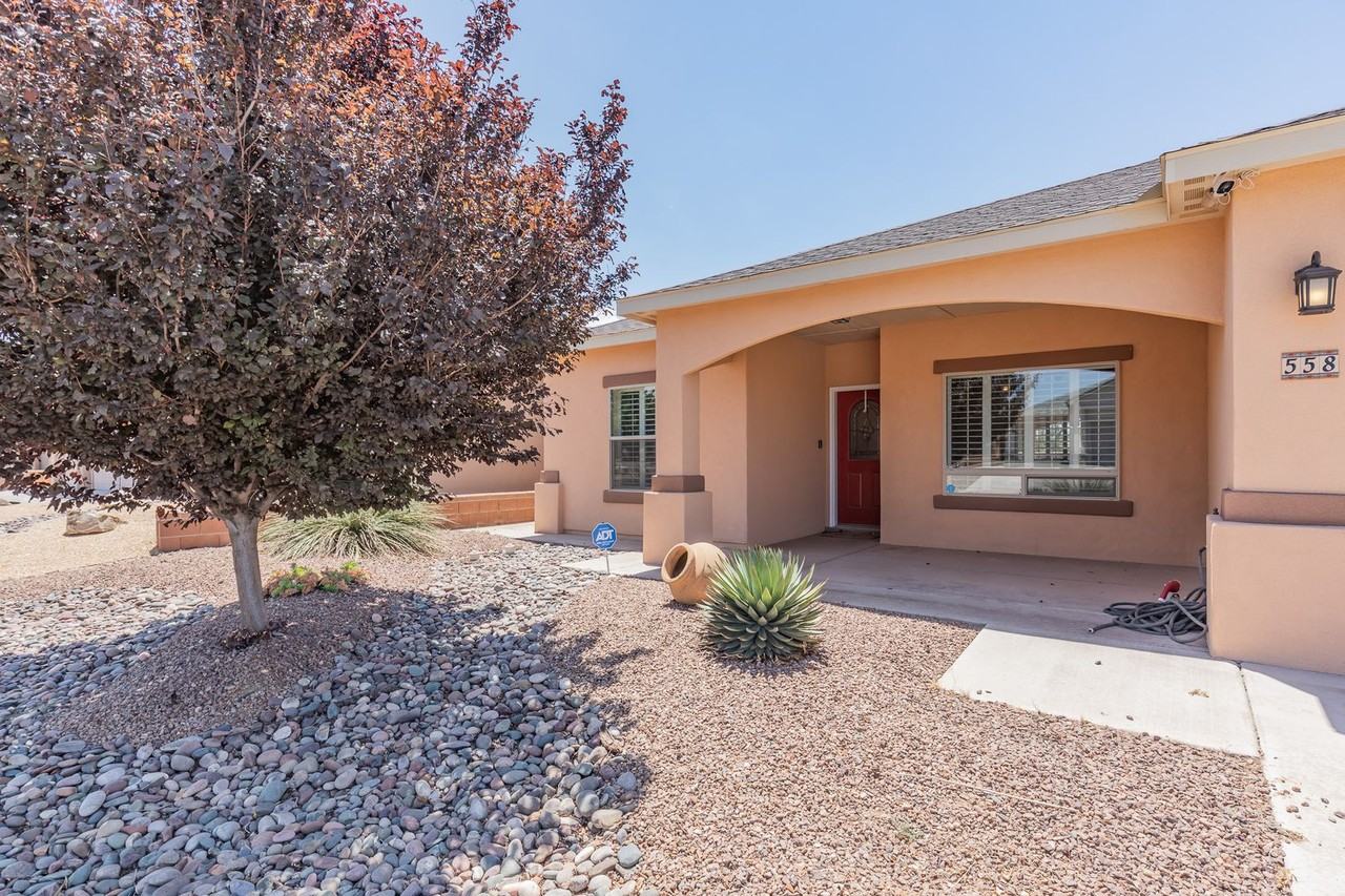 558 San Simon Dr - Photo 3 of 30