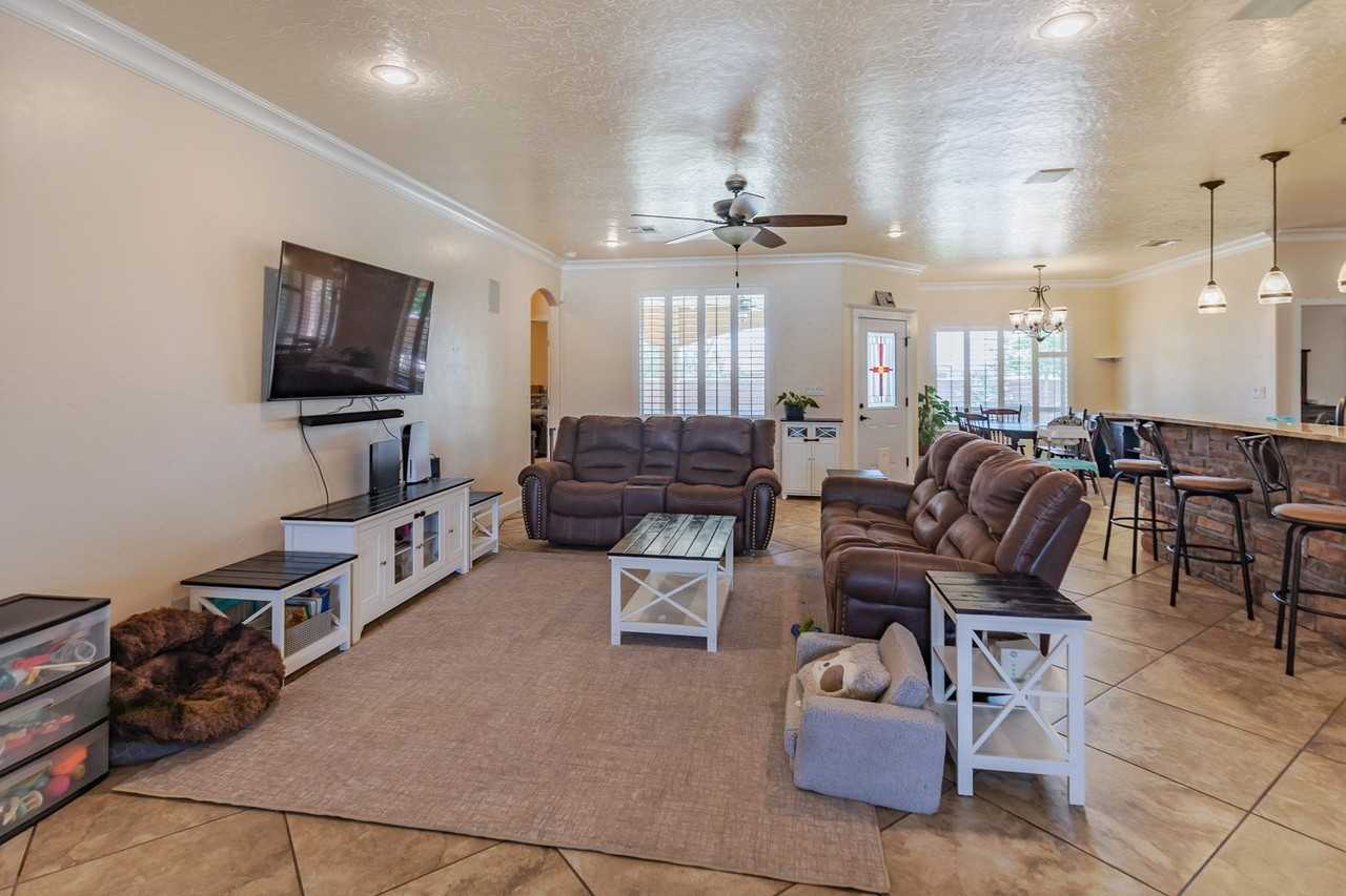 558 San Simon Dr - Photo 6 of 30