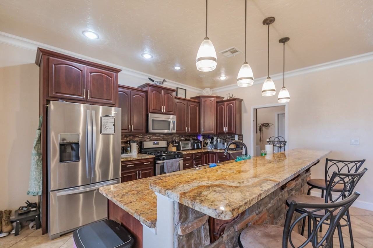 558 San Simon Dr - Photo 7 of 30