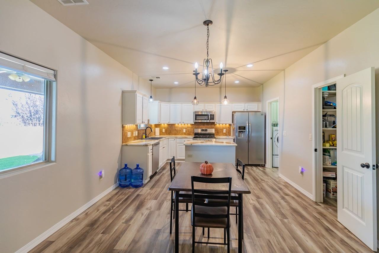 1422 Puesta Del Sol - Photo 7 of 38