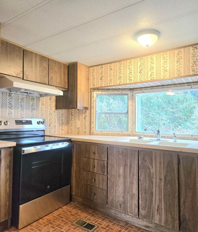 11212 Rhody Dr #1 - Photo 5 of 11