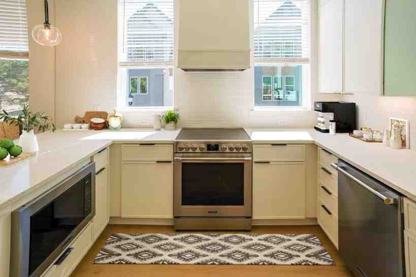 Ballantyne Townhomes at Elm - Photo 5 of 6