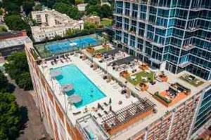 featured image of 215 N Pine St