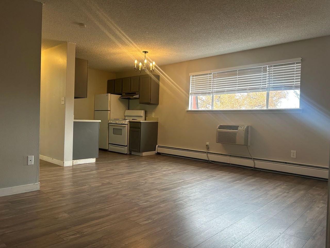 751 W Prentice Ave - Photo 3 of 14