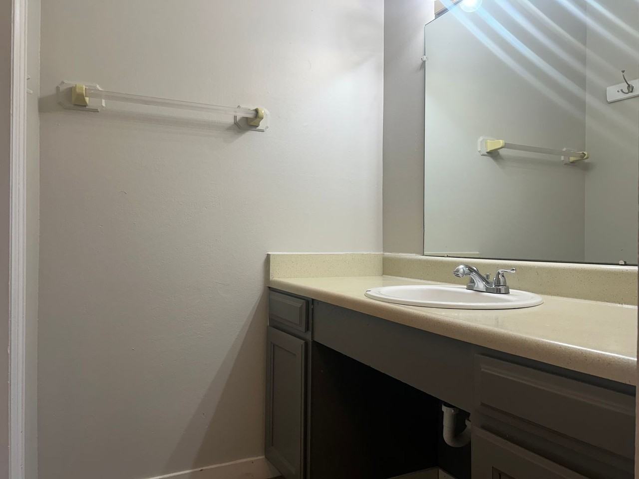 751 W Prentice Ave - Photo 7 of 14