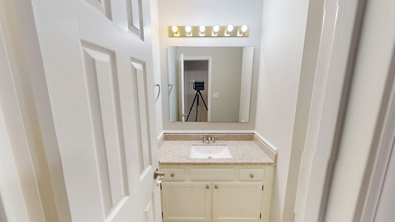 5811 Mondavi Pl - Photo 5 of 22