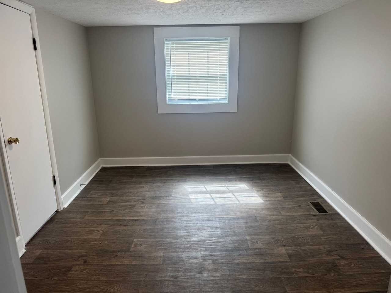 1295 Baileyton Main St - Photo 5 of 7