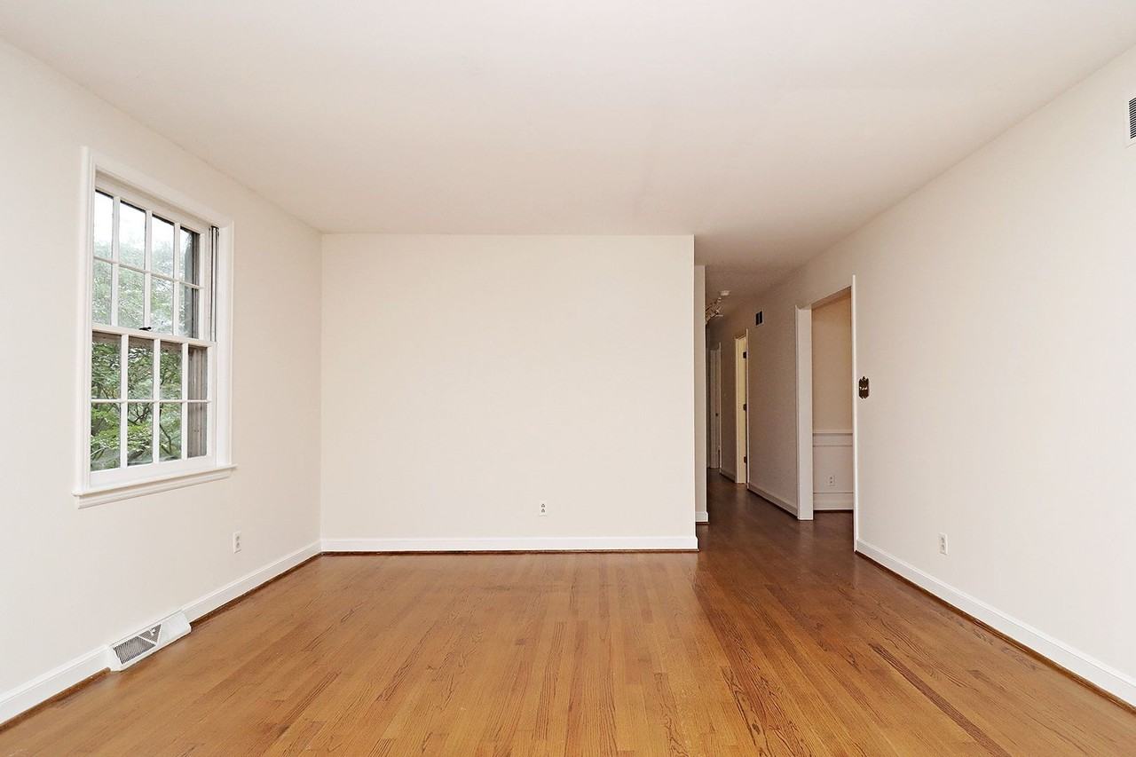 106 Marie Pl - Photo 3 of 22