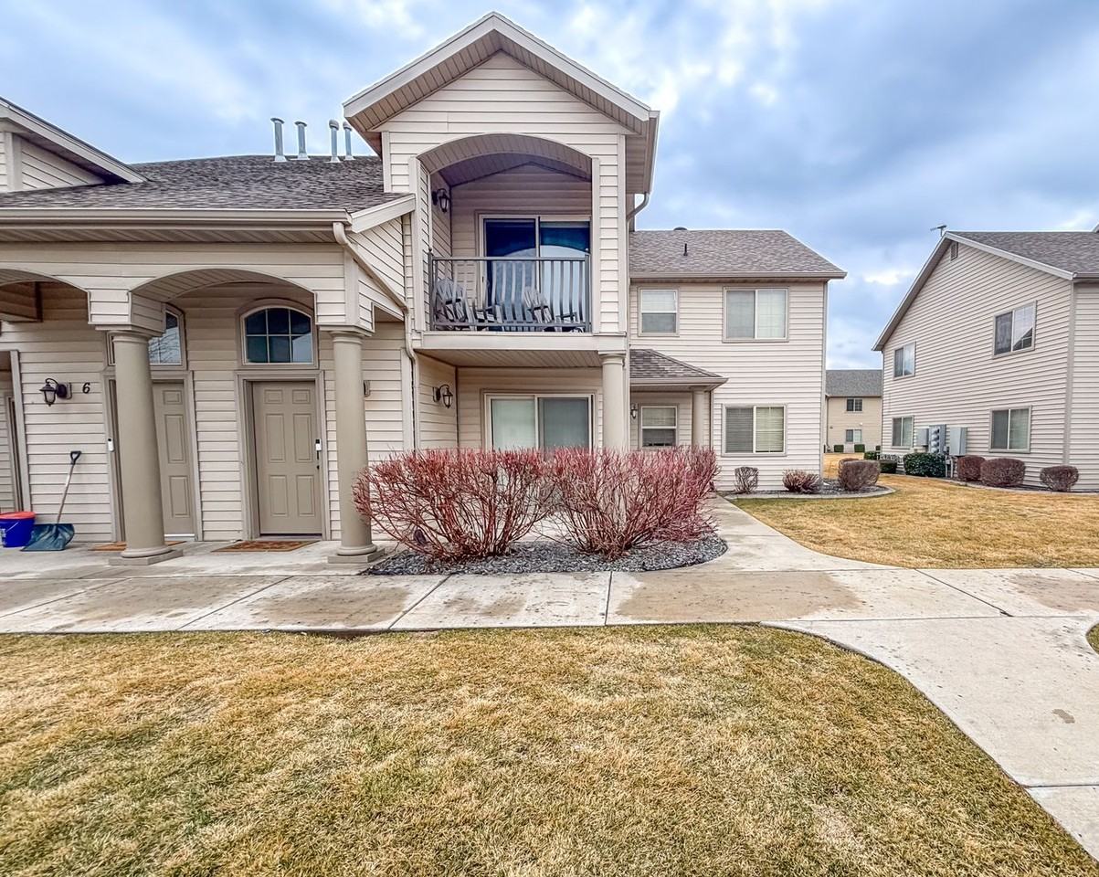2515 W 450 S #8 - Photo 2 of 25