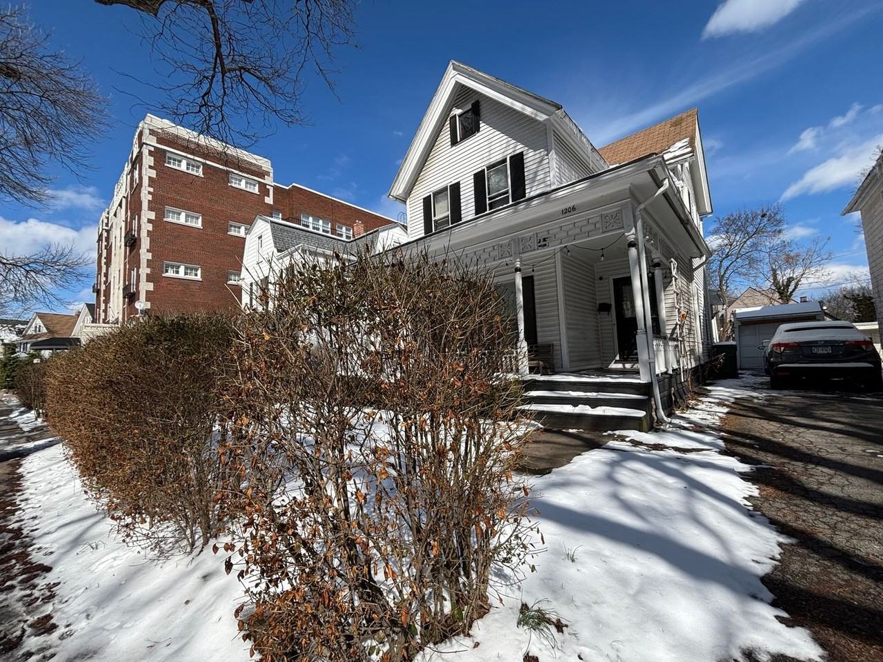 1206 Park Ave - Photo 2 of 36