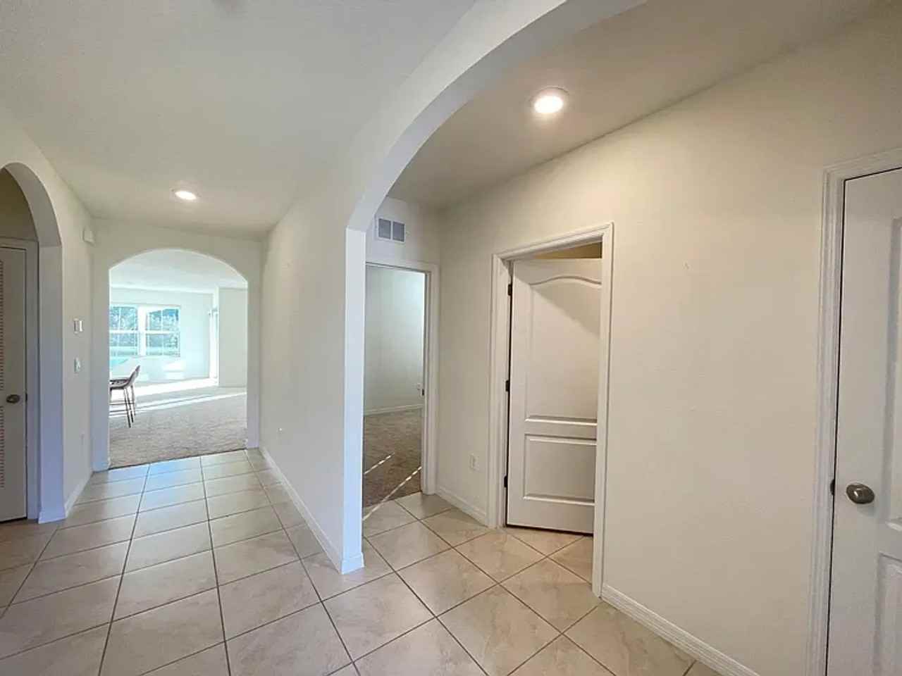 1395 Fox Squirrel Dr - Photo 2 of 19