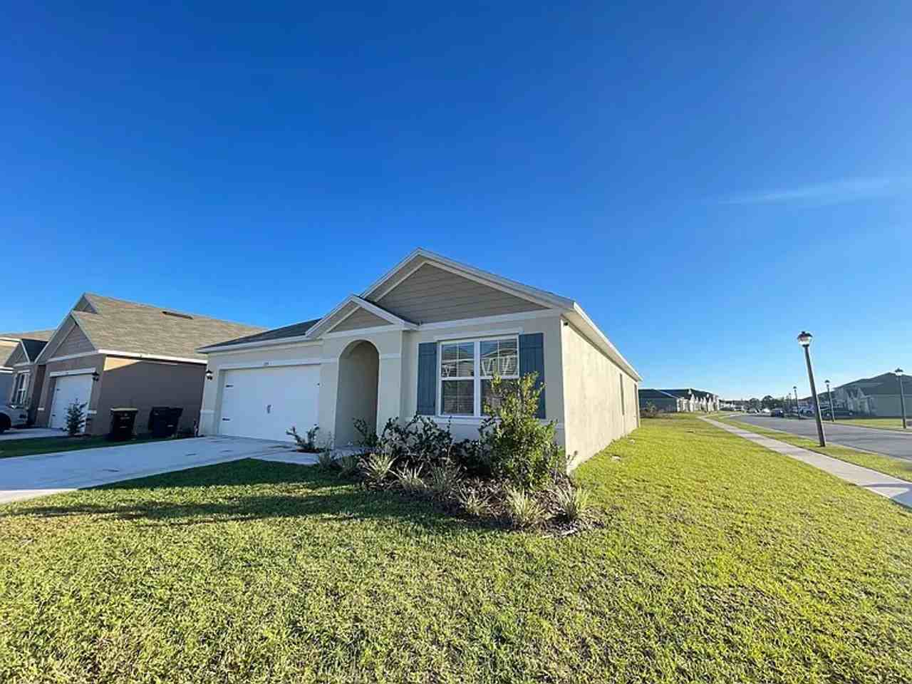 1395 Fox Squirrel Dr - Photo 3 of 19