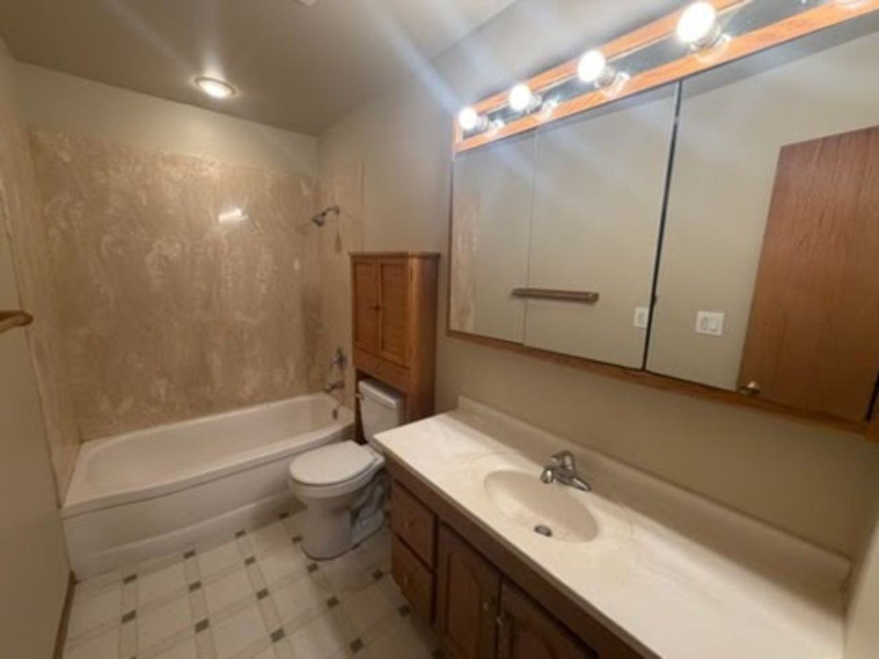 2709 Alton Dr - Photo 4 of 16