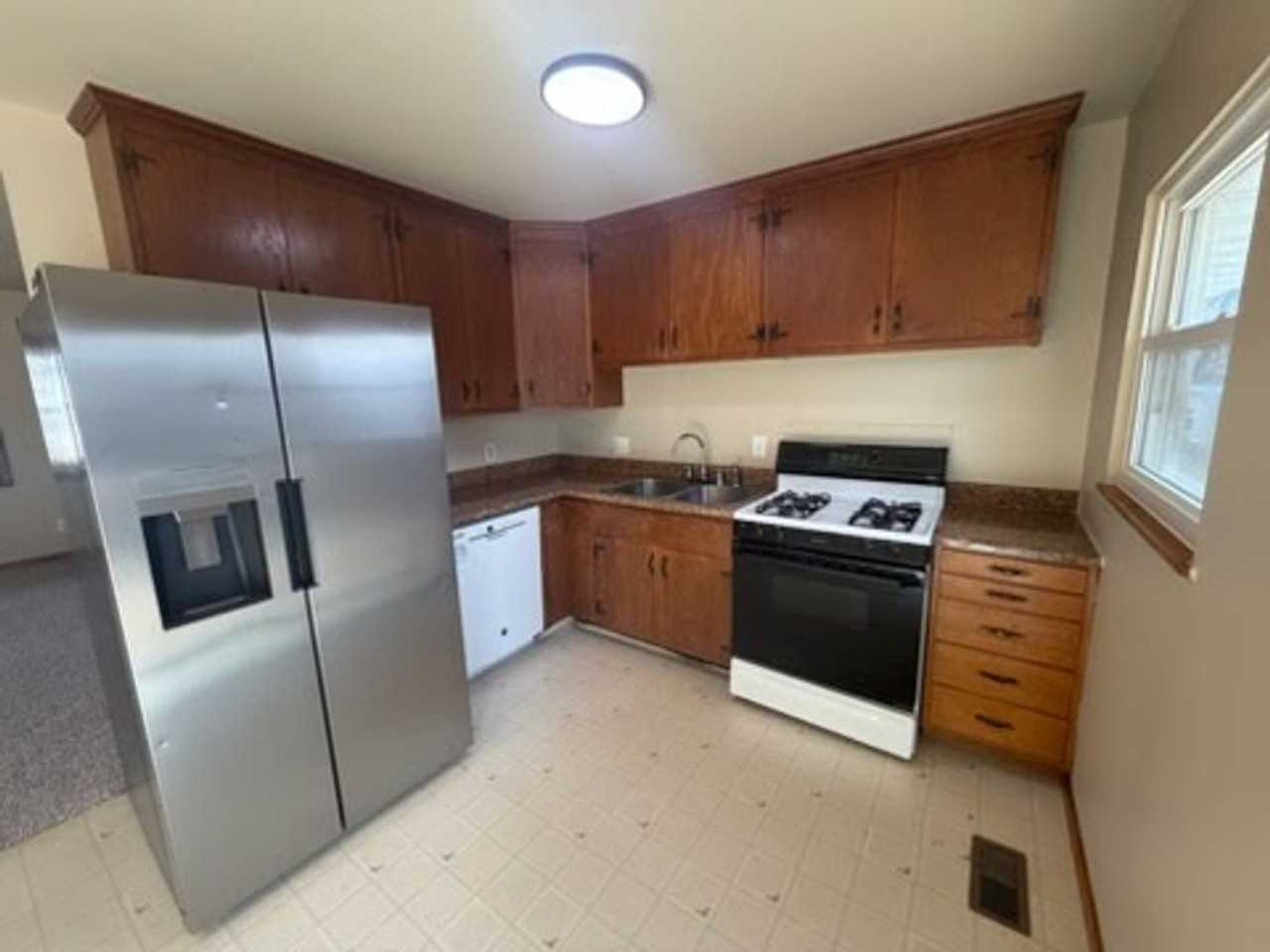 2709 Alton Dr - Photo 5 of 16