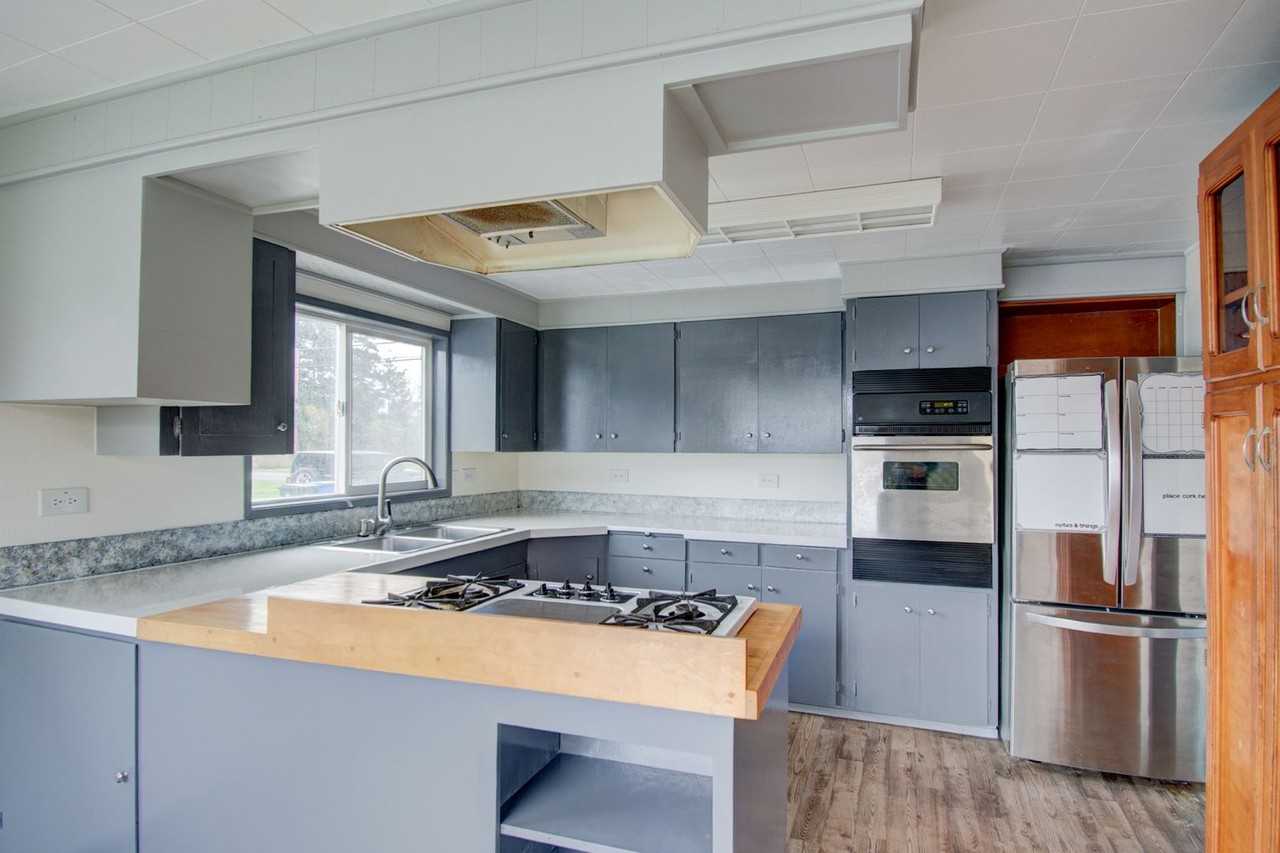 741 Se Ely St - Photo 4 of 37