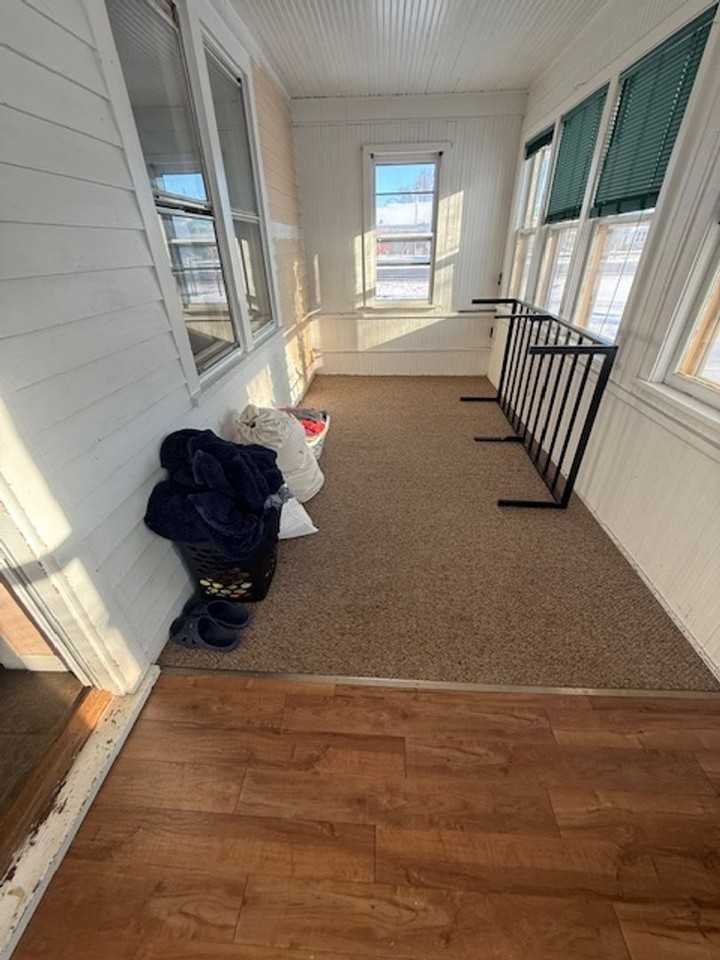 119 1st Ave Ne - Photo 4 of 7