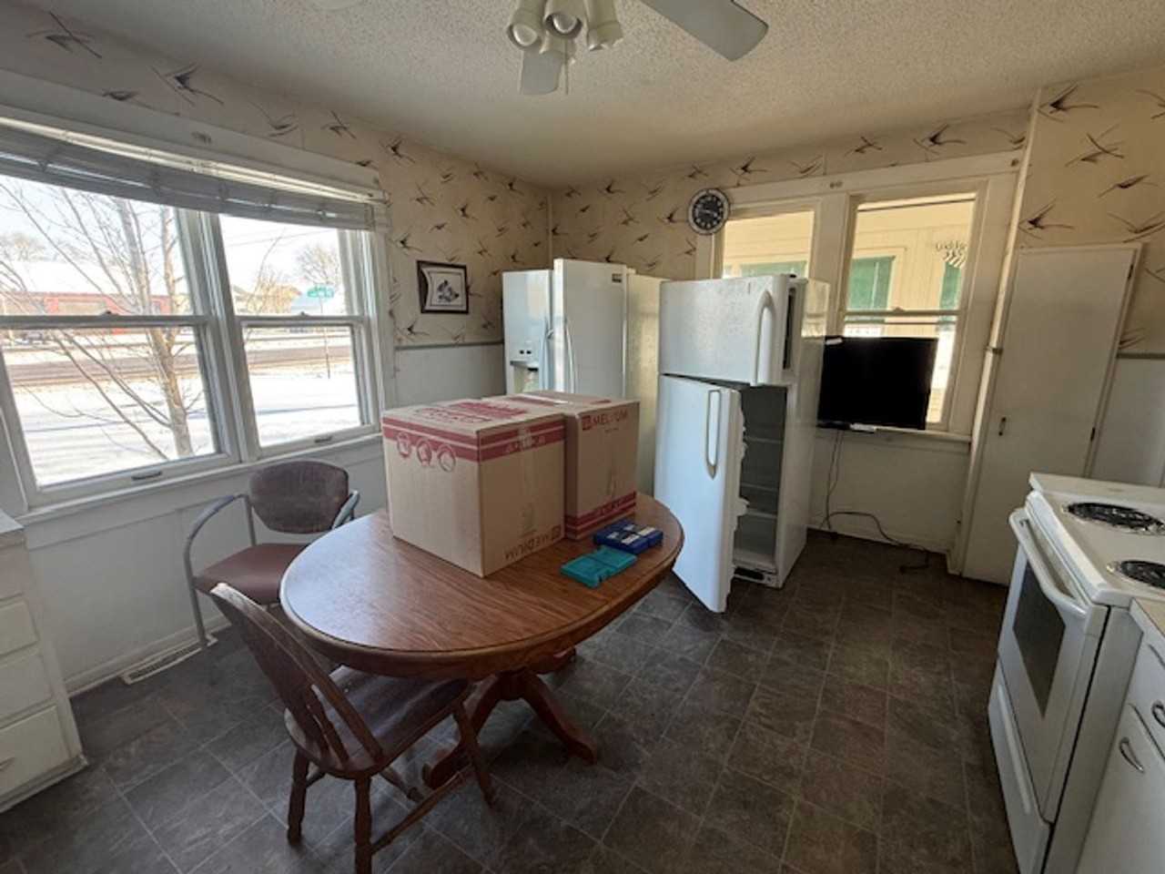 119 1st Ave Ne - Photo 7 of 7