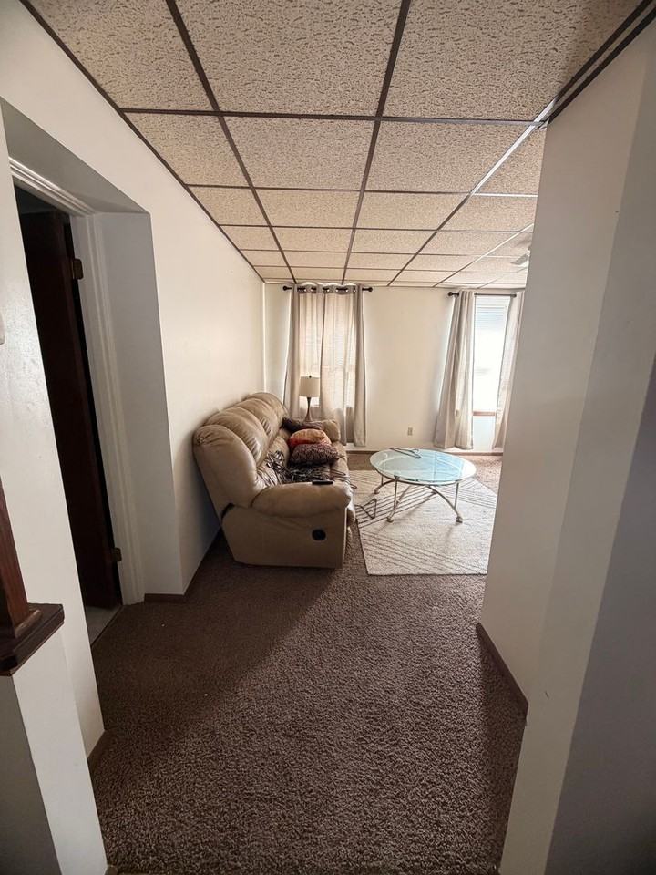 203 Wood St - Photo 3 of 9