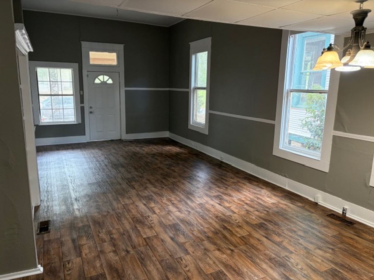 419 Boulevard St - Photo 2 of 8