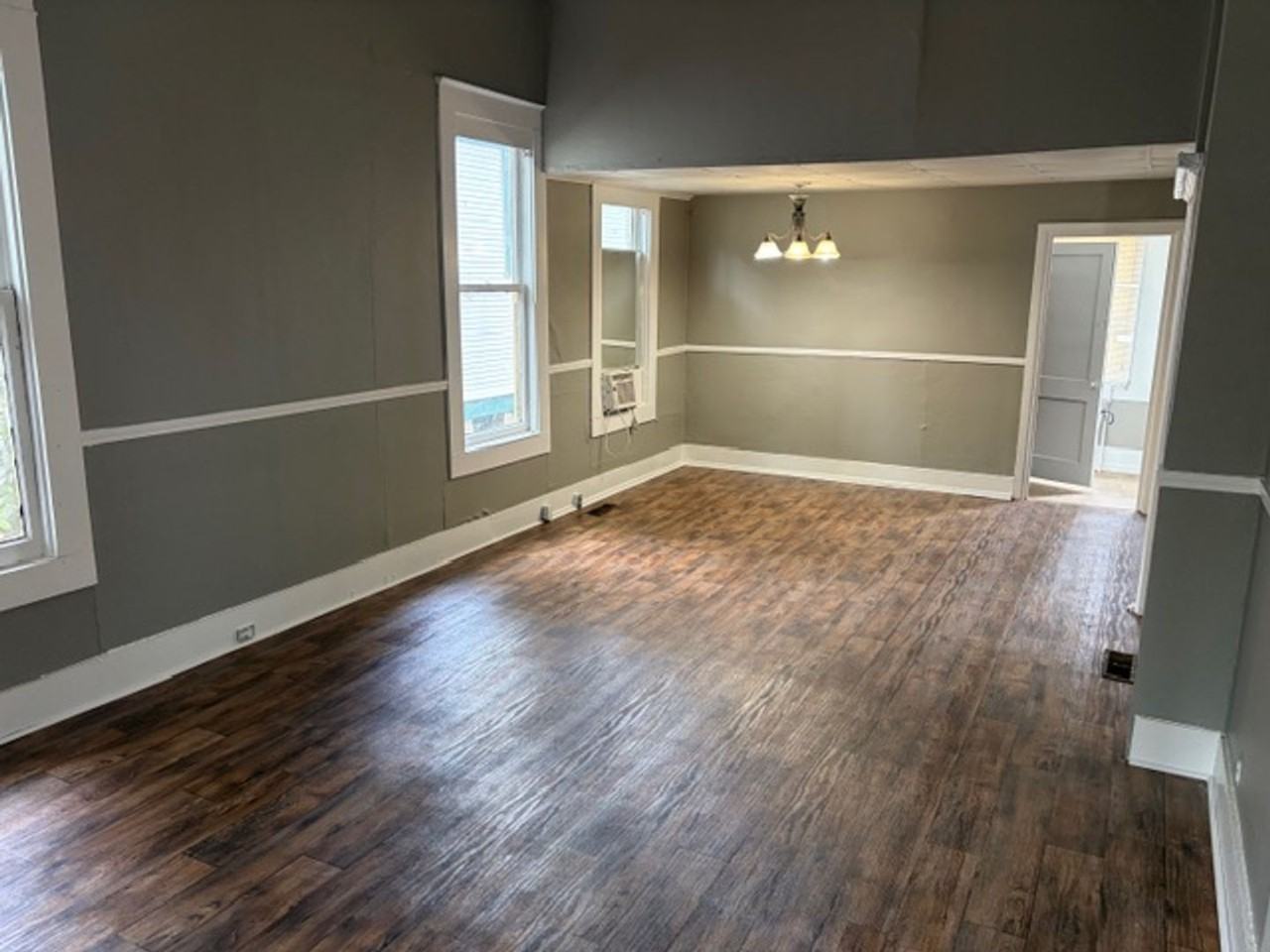 419 Boulevard St - Photo 3 of 8