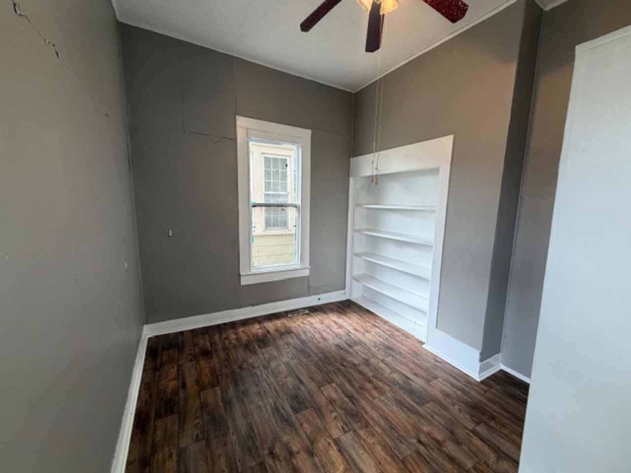 419 Boulevard St - Photo 4 of 8