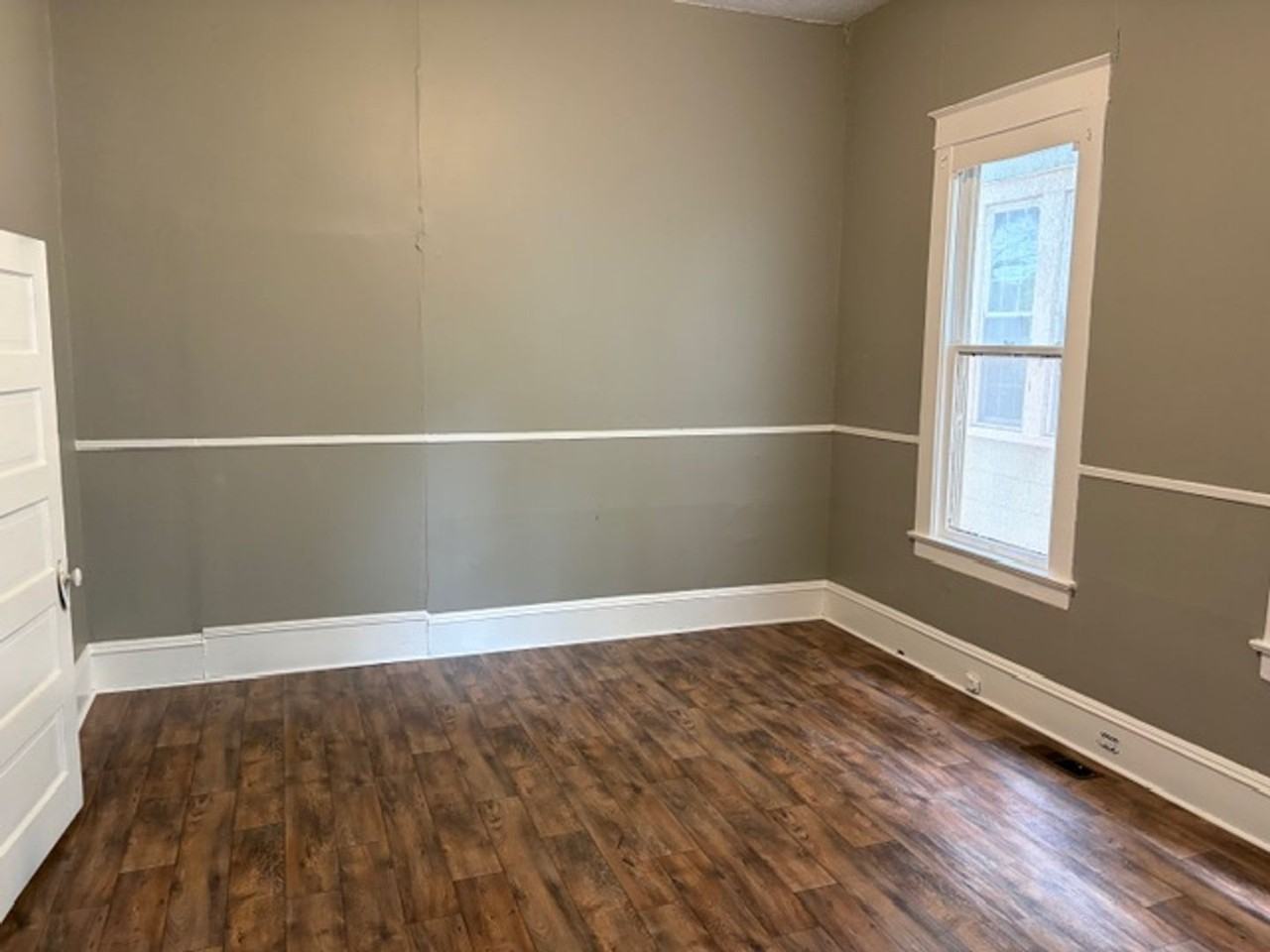 419 Boulevard St - Photo 6 of 8