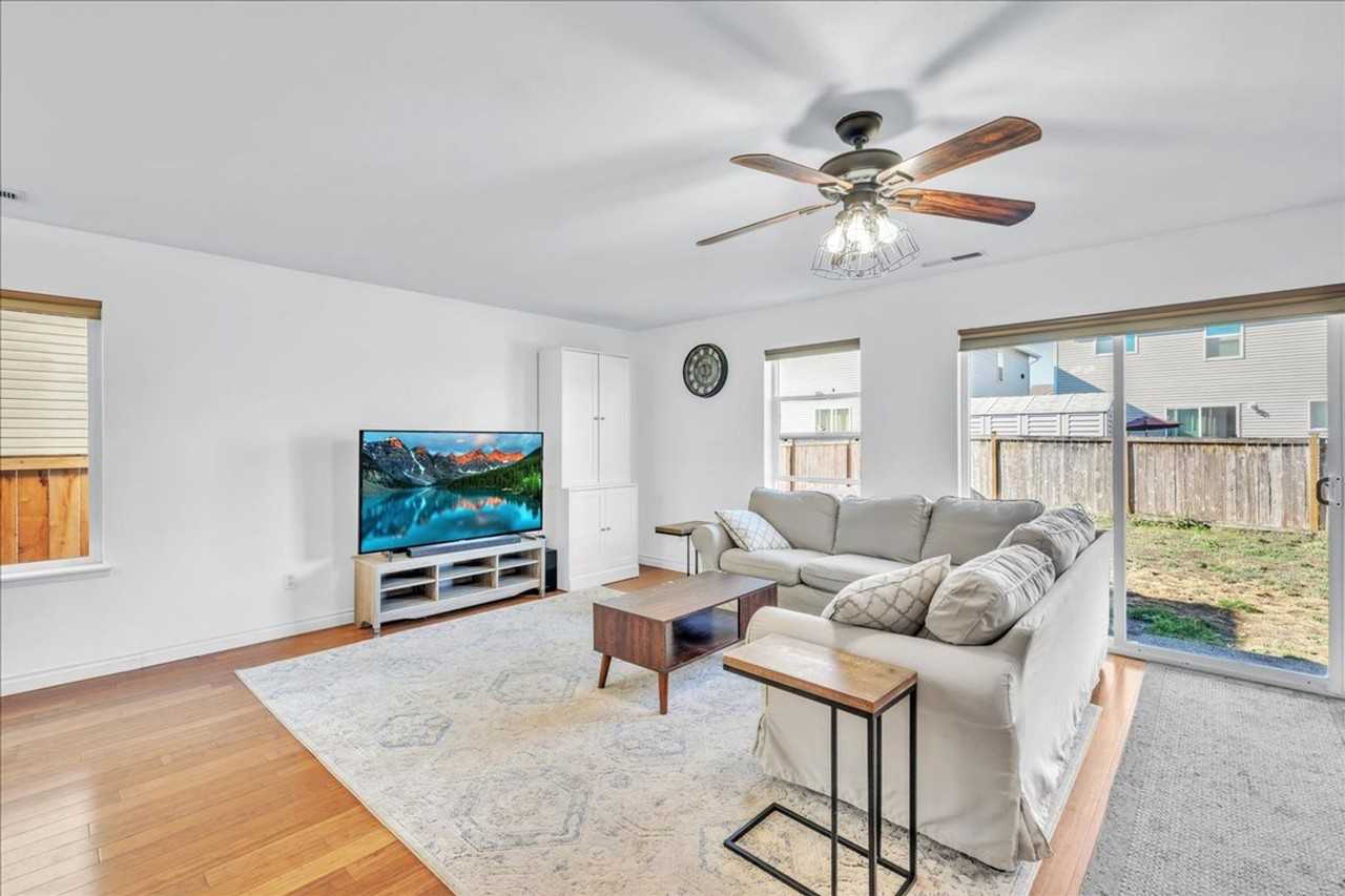 10025 Terra Ct Se - Photo 6 of 32