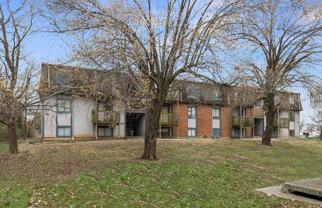Hampton Court Apartments (9715) - Photo 1 of 1