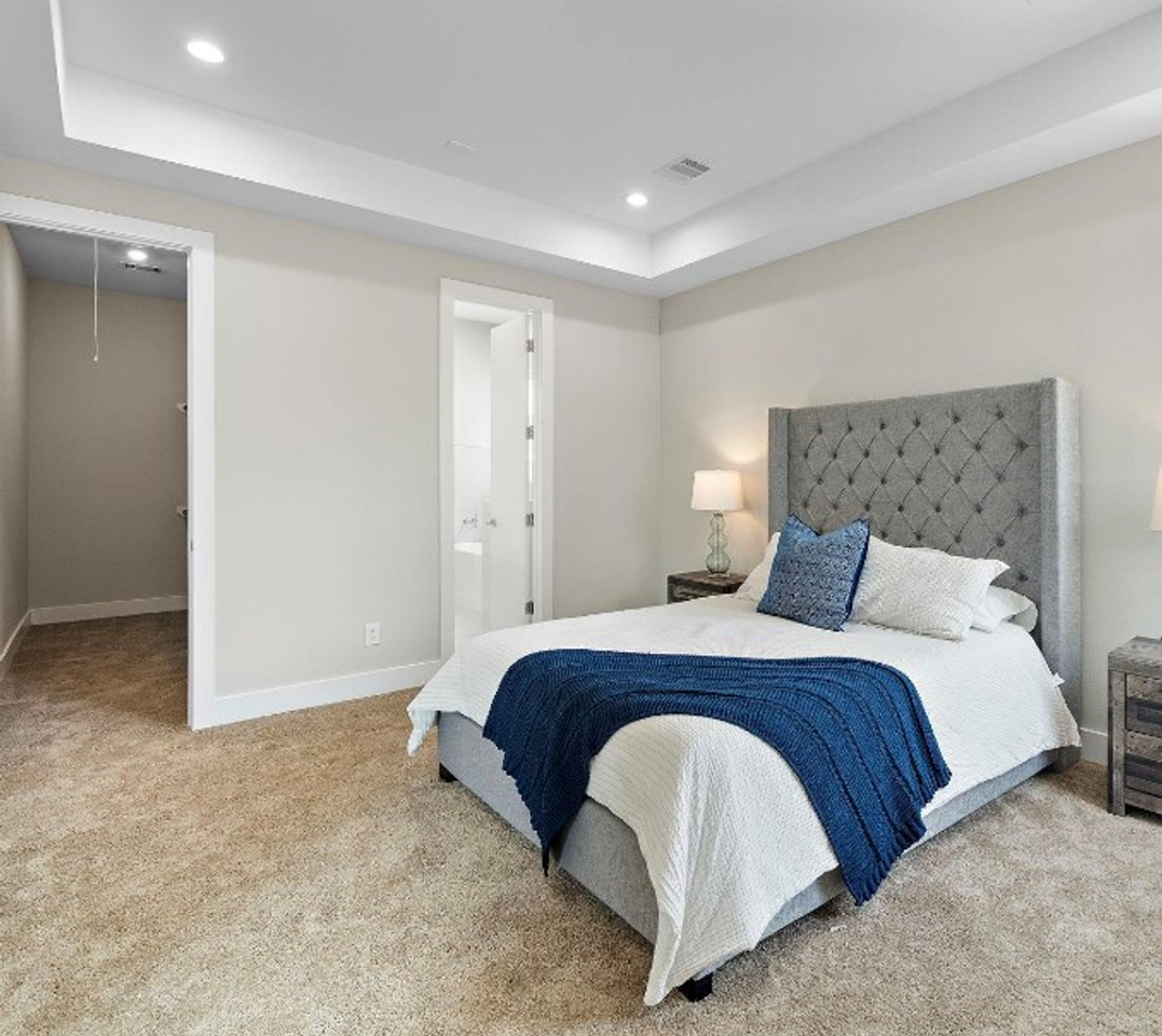 8318 Curry Rd - Photo 4 of 11