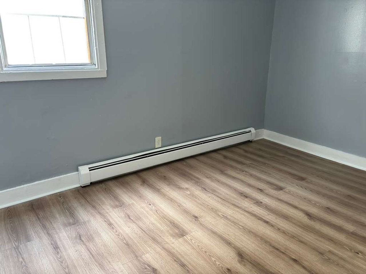 76 Godwin Ave - Photo 3 of 7