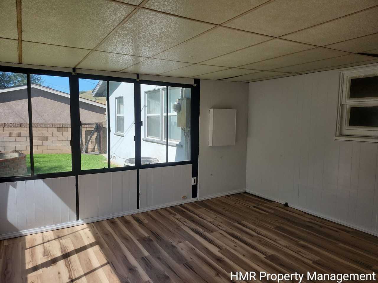 1846 E Linfield St - Photo 7 of 24