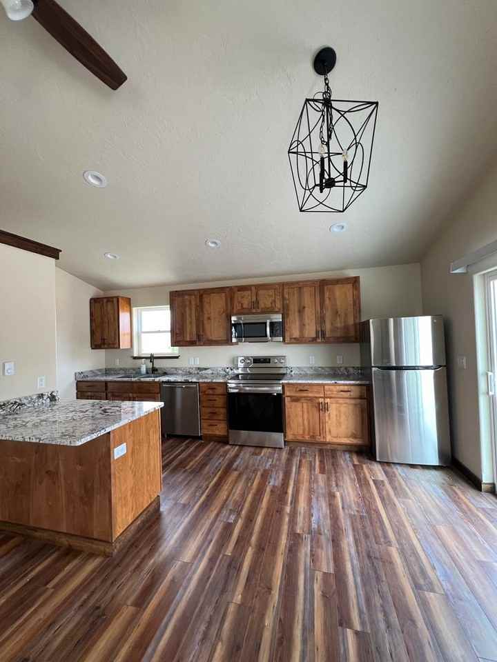 5584 Eagle Ridge Rd - Photo 4 of 11