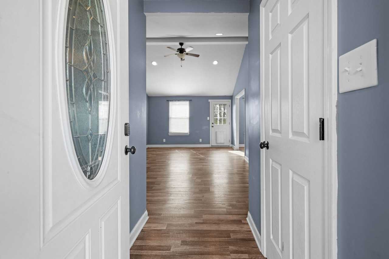 2701 E Copeland Ct - Photo 5 of 34