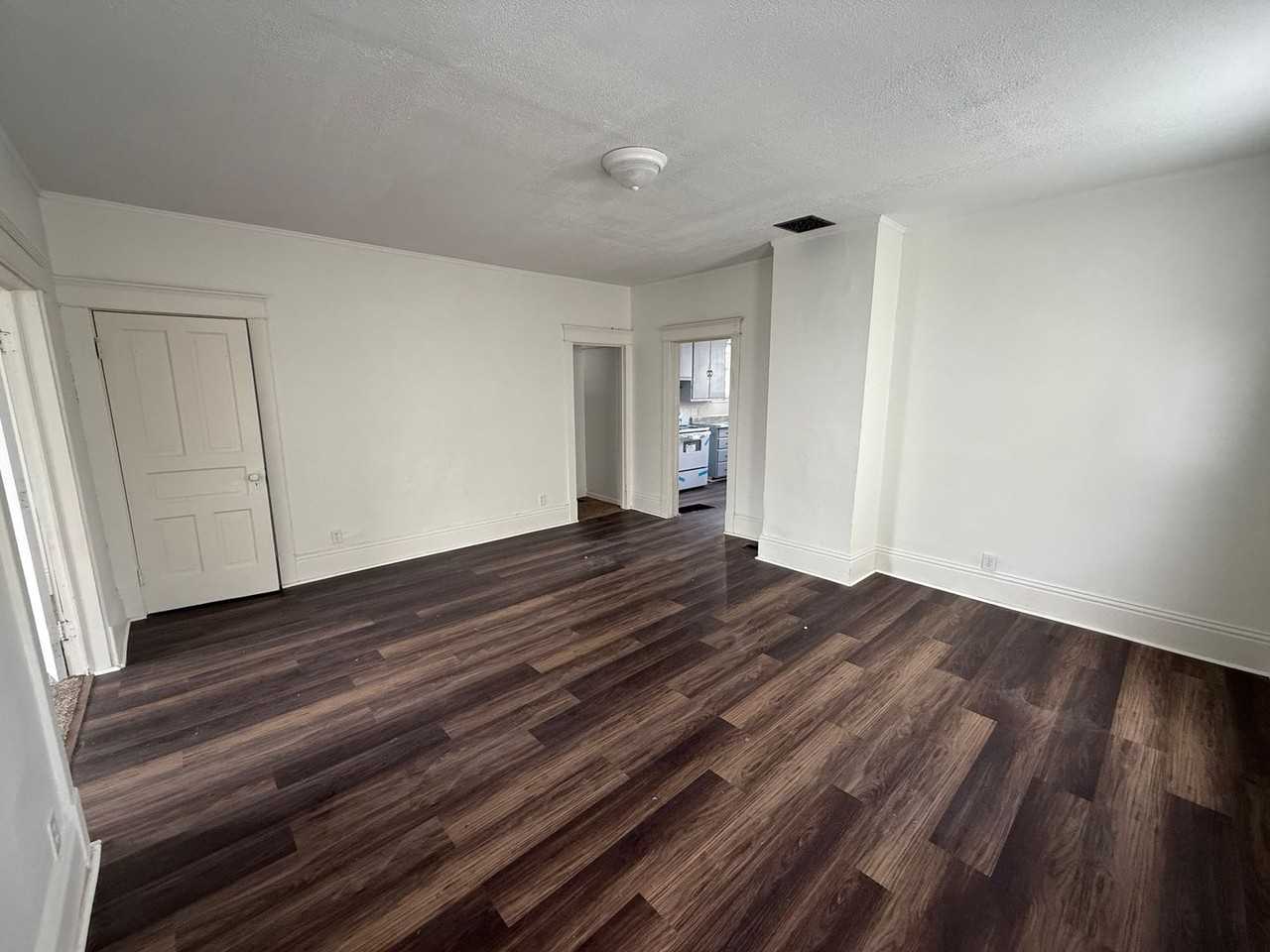 402 Eastern Ave - Photo 2 of 11