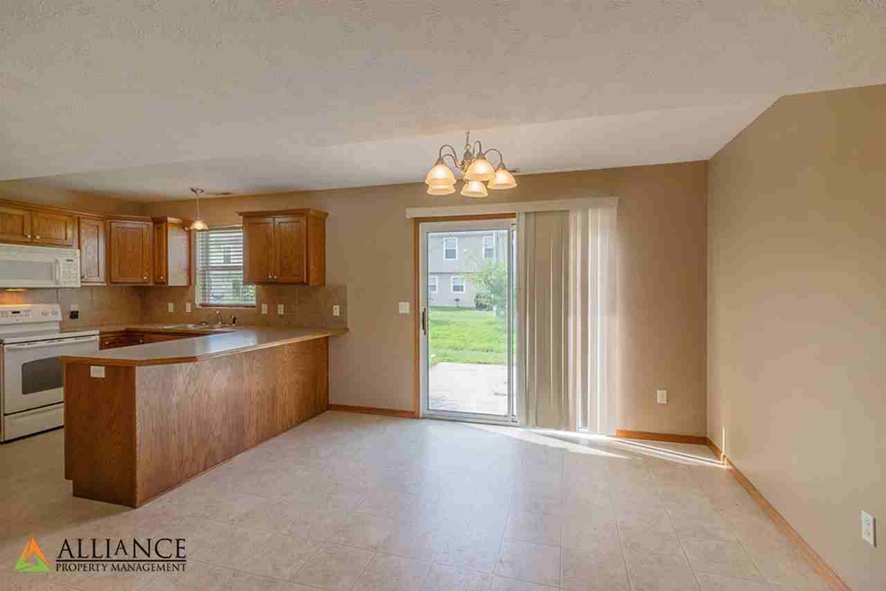 502 Brookmont Dr - Photo 6 of 20