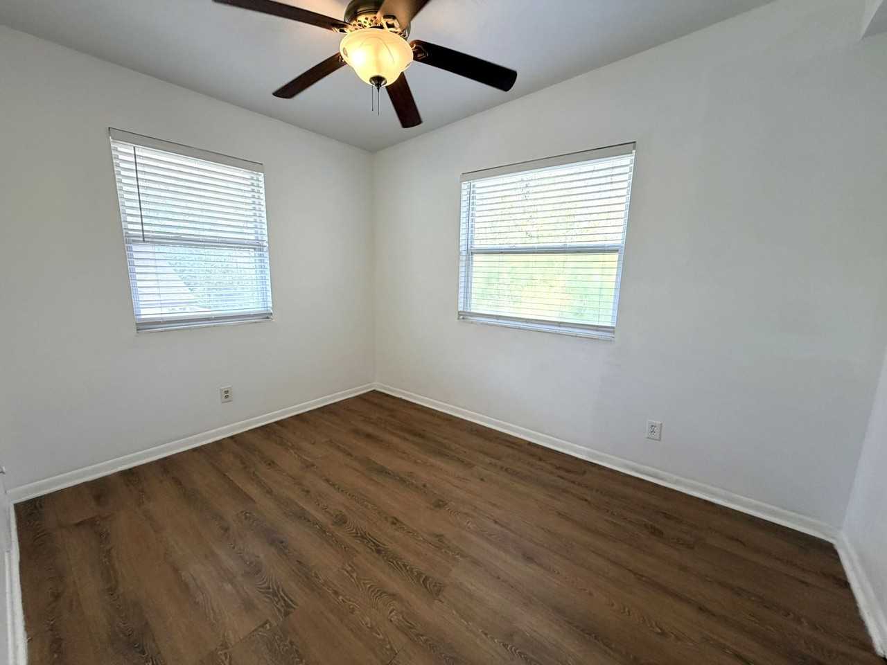 2977 Collier Avenue - Photo 7 of 8