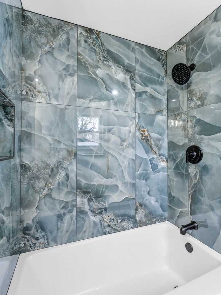 4239 Terrace Ave - Photo 3 of 30