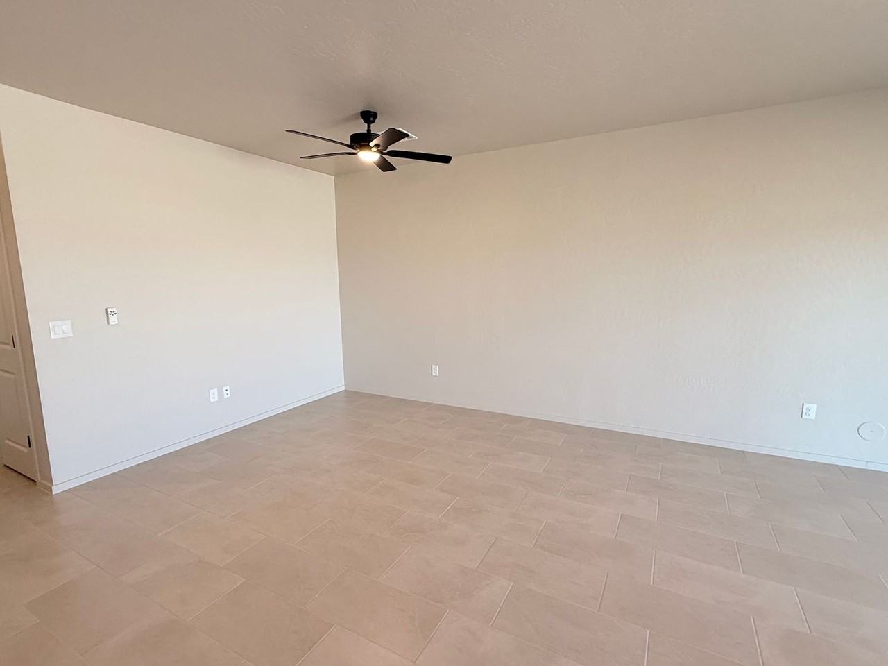 3091 San Jenaro Dr - Photo 3 of 13