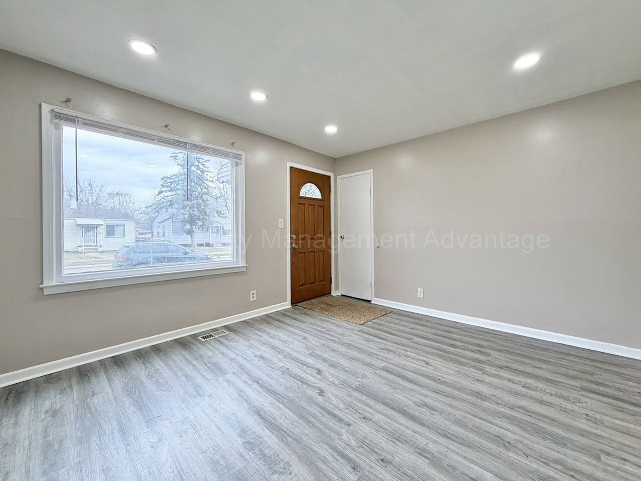 11236 Studebaker Ave - Photo 2 of 15