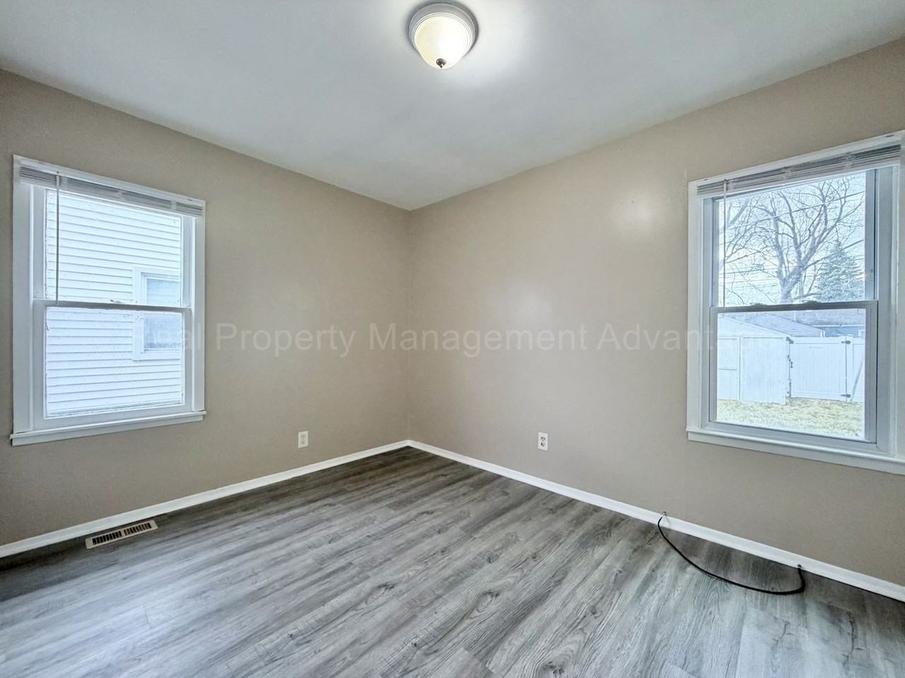 11236 Studebaker Ave - Photo 6 of 15