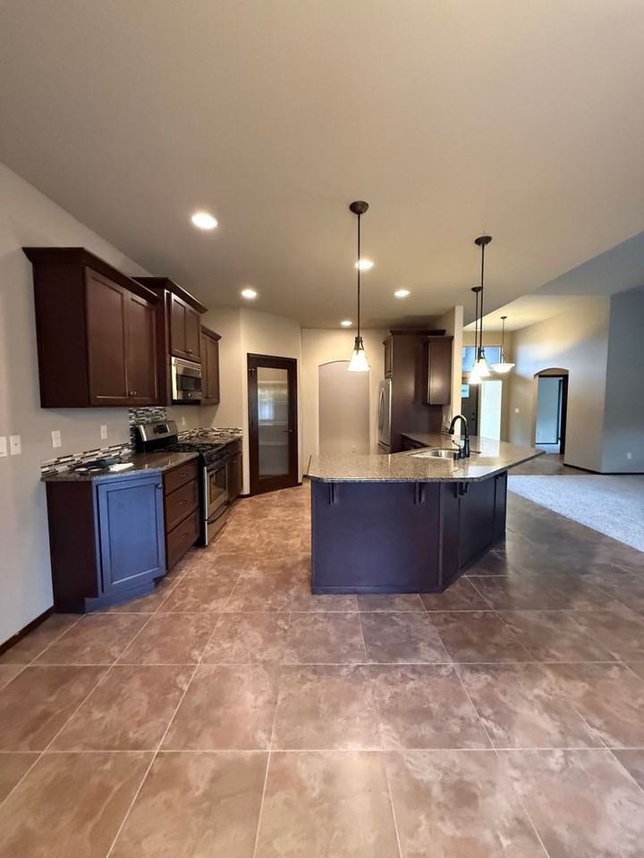 1769 Silver Ct - Photo 7 of 25