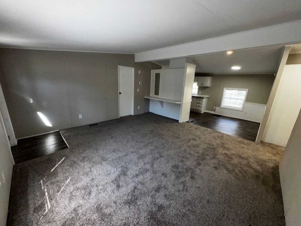 213 Walker Dr - Photo 5 of 20